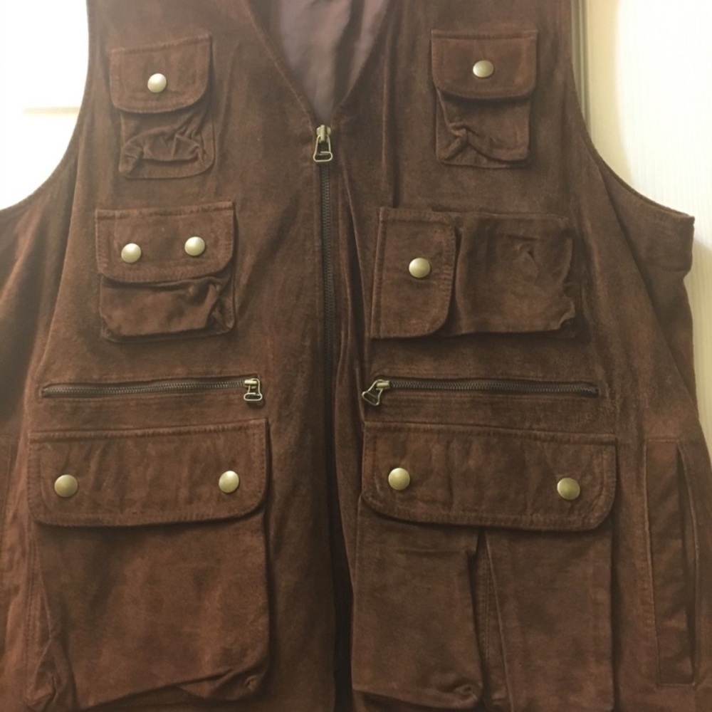 Suede. Many pockets equestrian vest​​​​​​​​​​​​​​​​​​​​​​​​